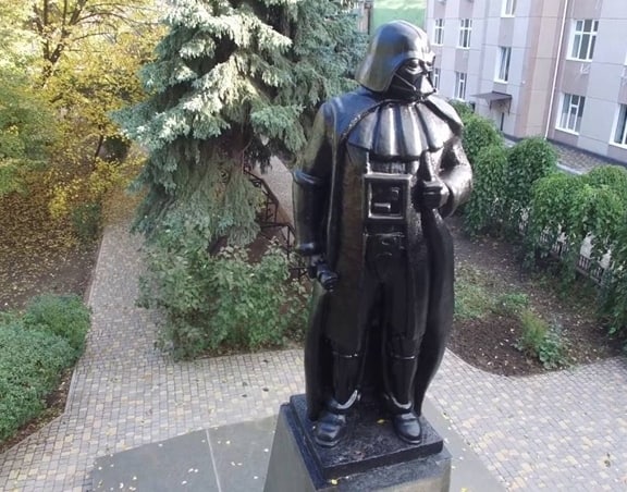 Памятник Дарт Вейдеру